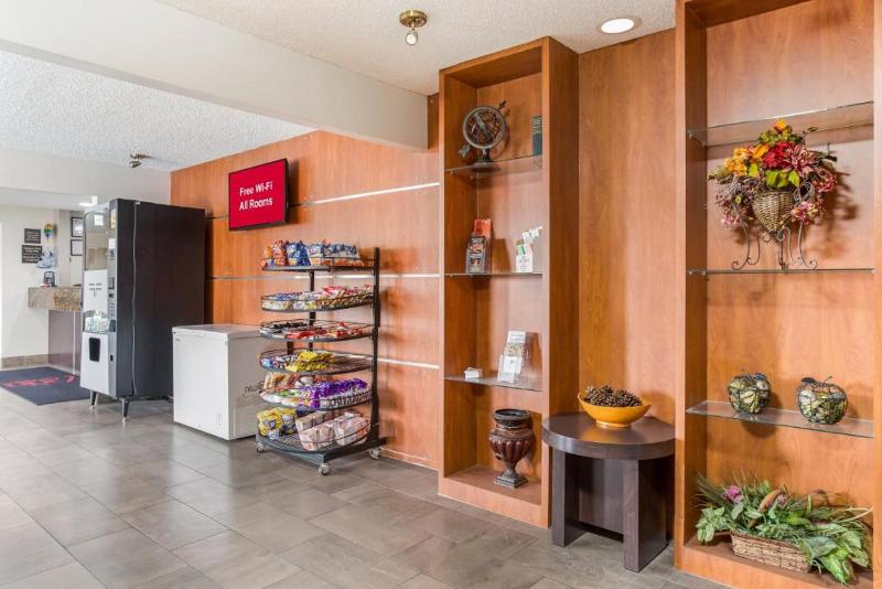 Отель Red Roof Inn Albuquerque Midtown