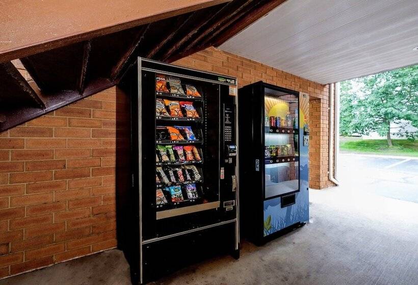 فندق Red Roof Inn Edgewood