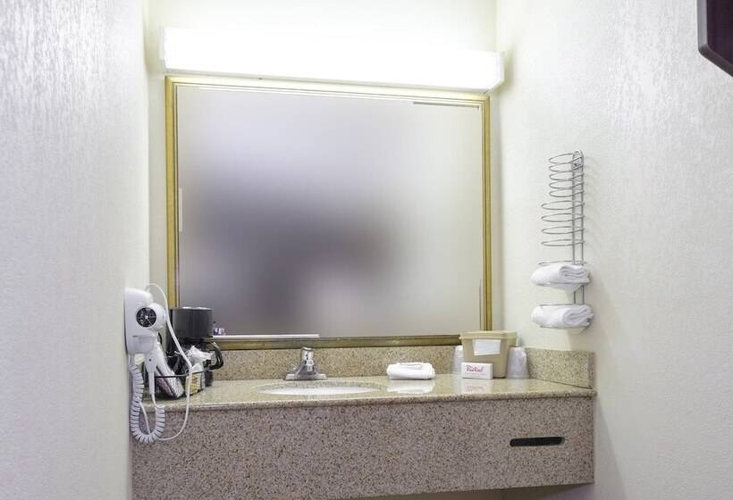 فندق Red Roof Inn Edgewood