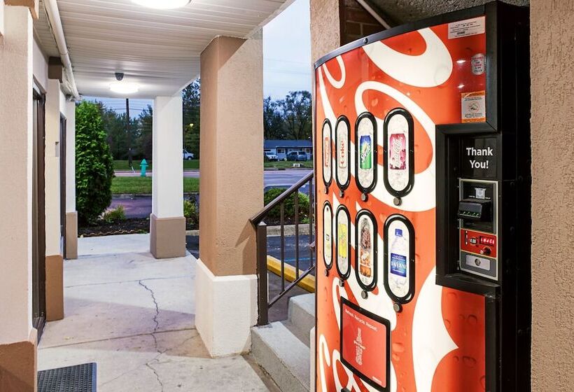 ホテル Red Roof Inn Indianapolis East