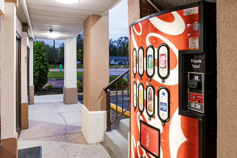 ホテル Red Roof Inn Indianapolis East