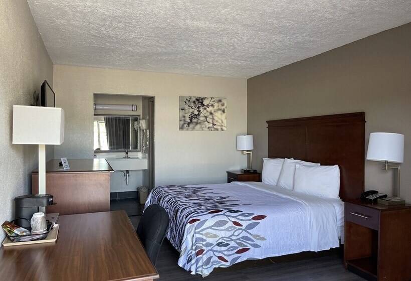 فندق Red Roof Inn Lagrange