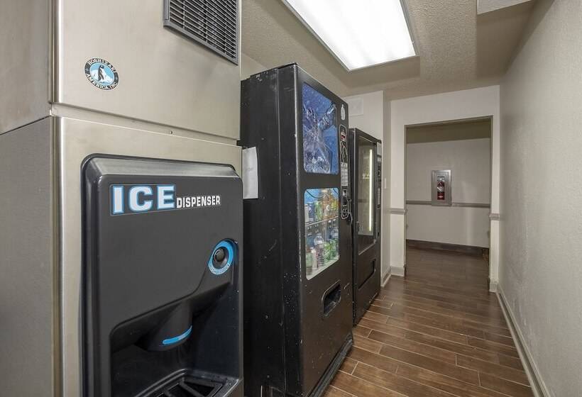 酒店 Red Roof Inn Raleigh North Crabtree Mall Pnc Arena