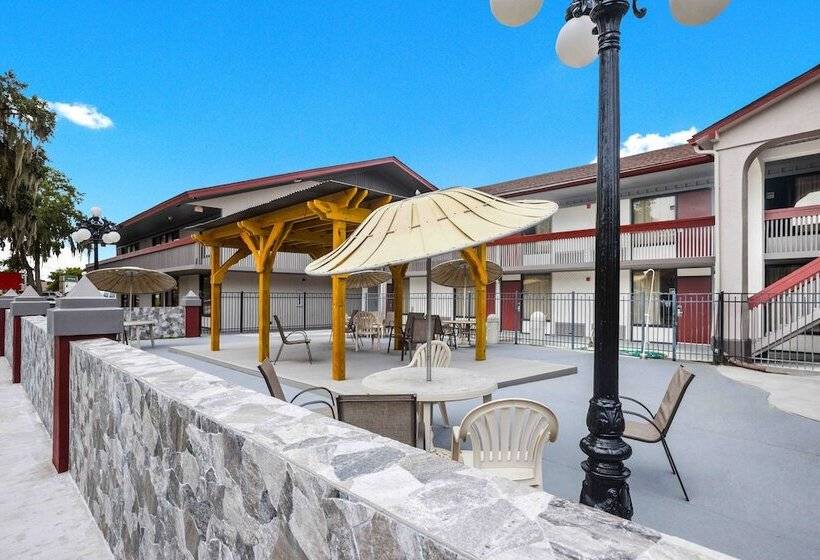 Отель Red Roof Inn Savannah  Southside/midtown