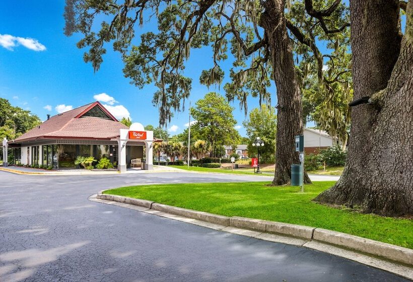 Отель Red Roof Inn Savannah  Southside/midtown