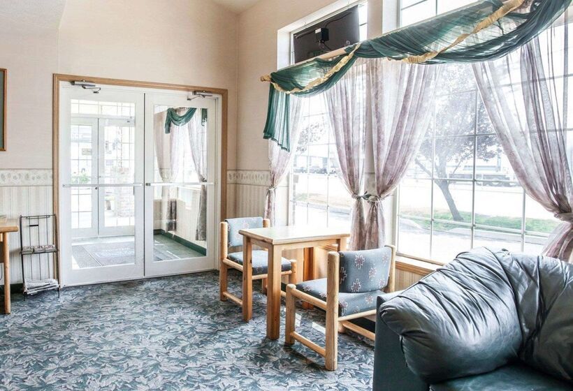 هتل Rodeway Inn & Suites Spokane Valley