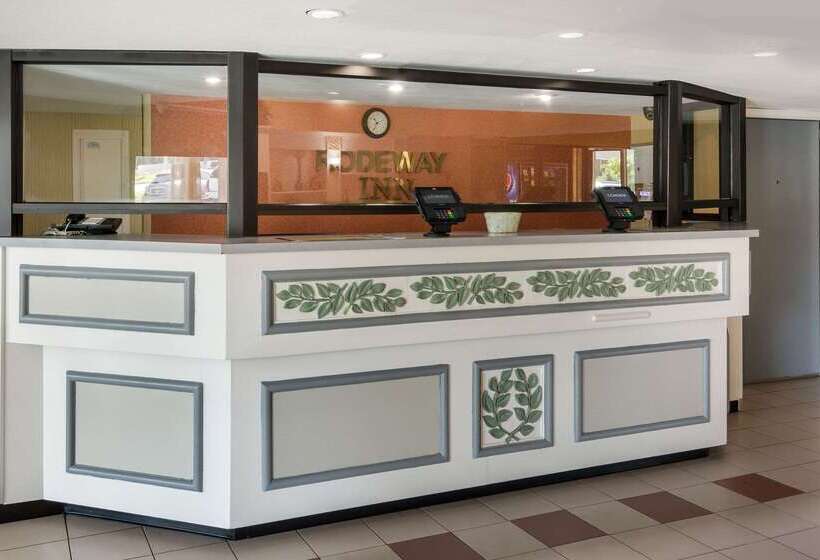 فندق Rodeway Inn At Fort Lee