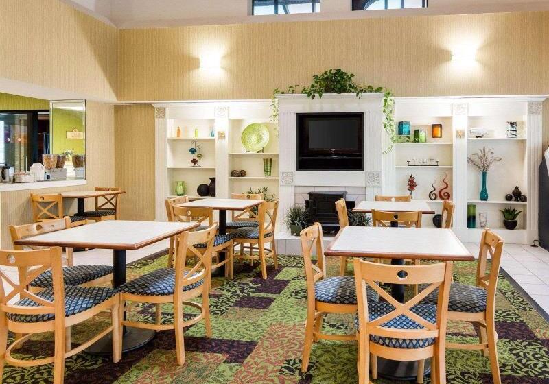 فندق Rodeway Inn At Fort Lee