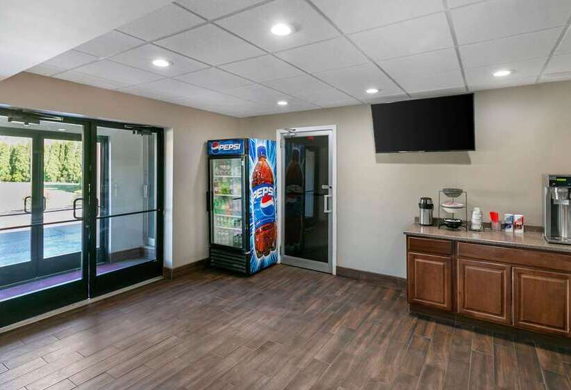 فندق Knights Inn Bristol