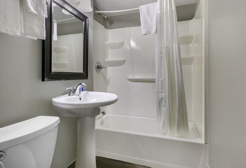 فندق Knights Inn Bristol