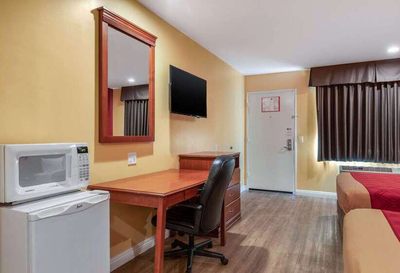 בית מלון כפרי Rodeway Inn Carson  Los Angeles South