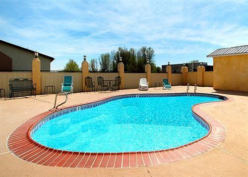 בית מלון כפרי Rodeway Inn Dalhart