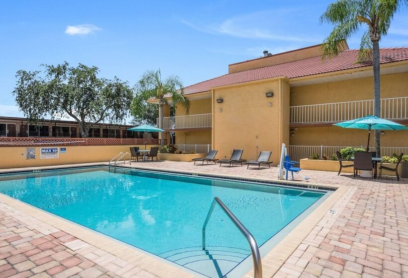 فندق Rodeway Inn Port Richey North