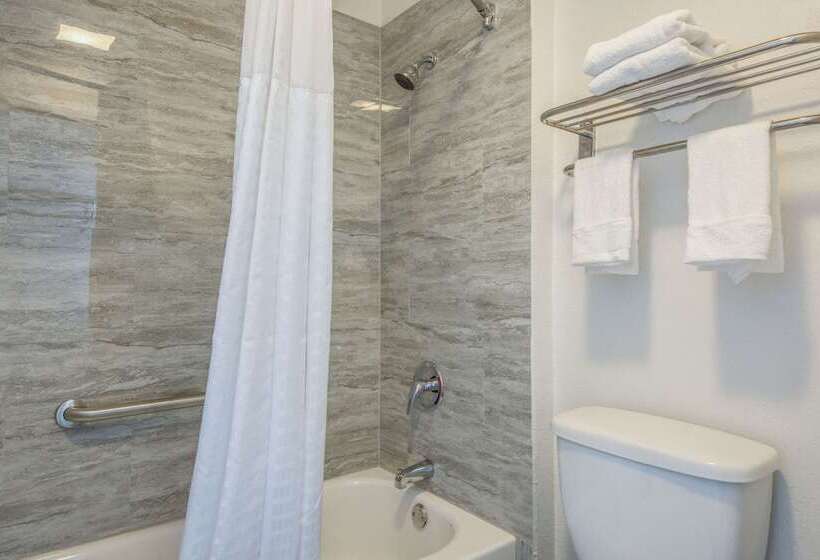 فندق Rodeway Inn Port Richey North