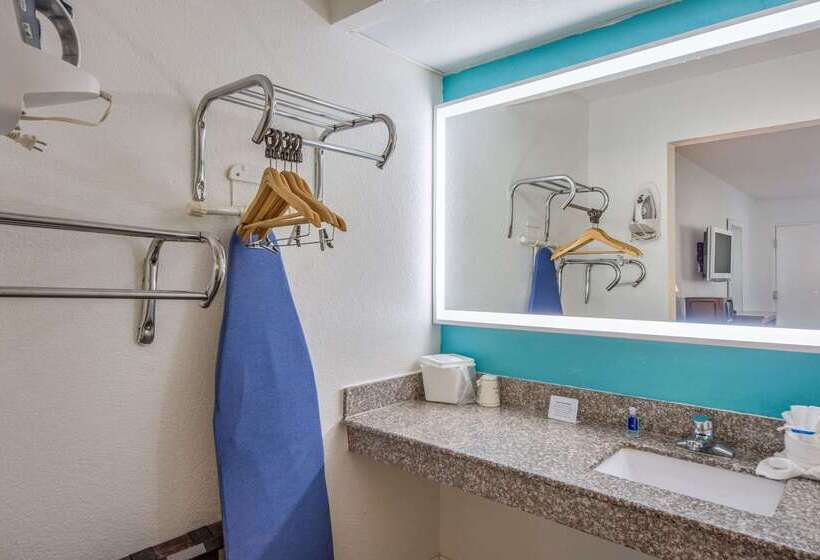 فندق Rodeway Inn Port Richey North