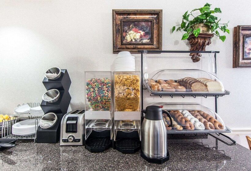 فندق Rodeway Inn