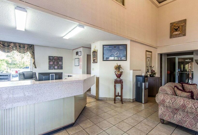 فندق Rodeway Inn