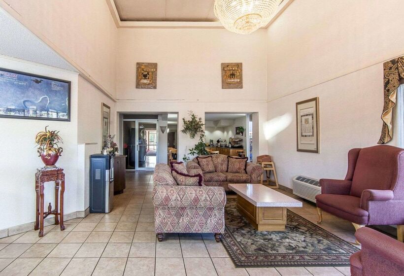 فندق Rodeway Inn