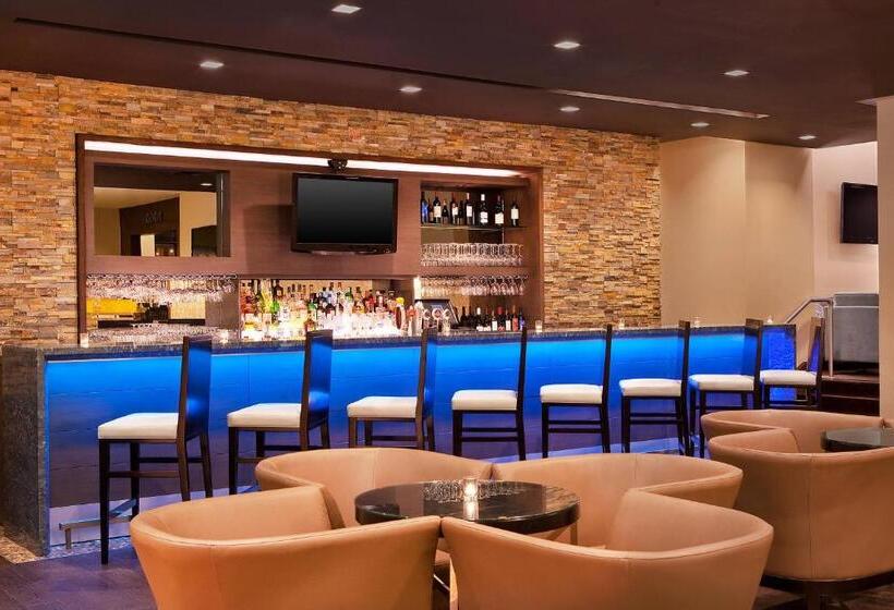 هتل Sheraton Crescent