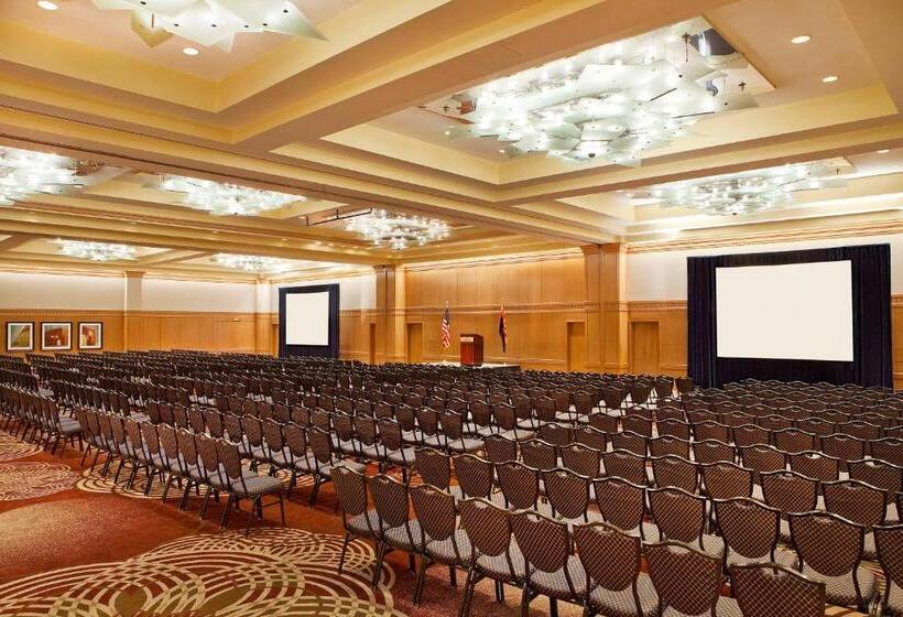 هتل Sheraton Crescent