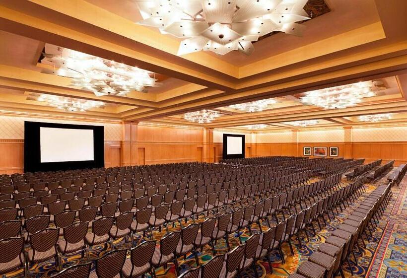 هتل Sheraton Crescent