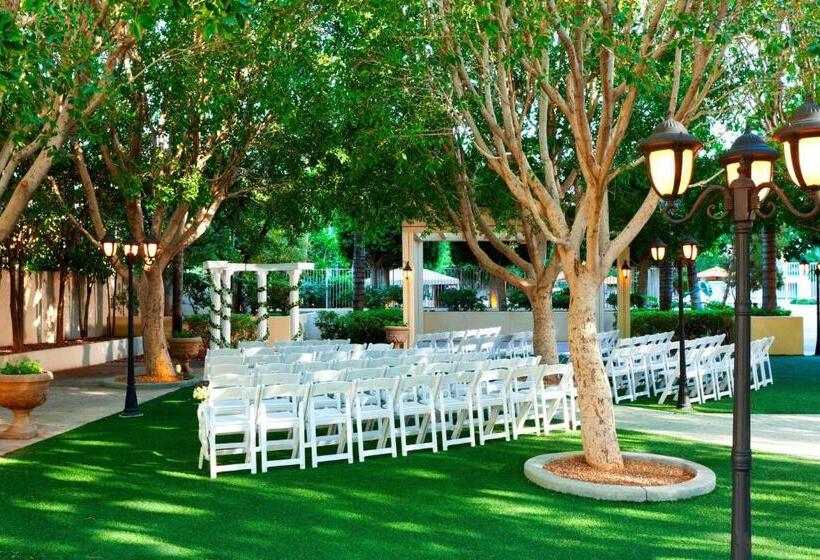 هتل Sheraton Crescent