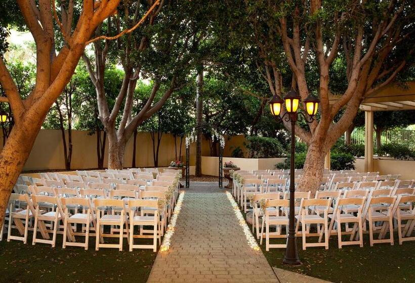 هتل Sheraton Crescent