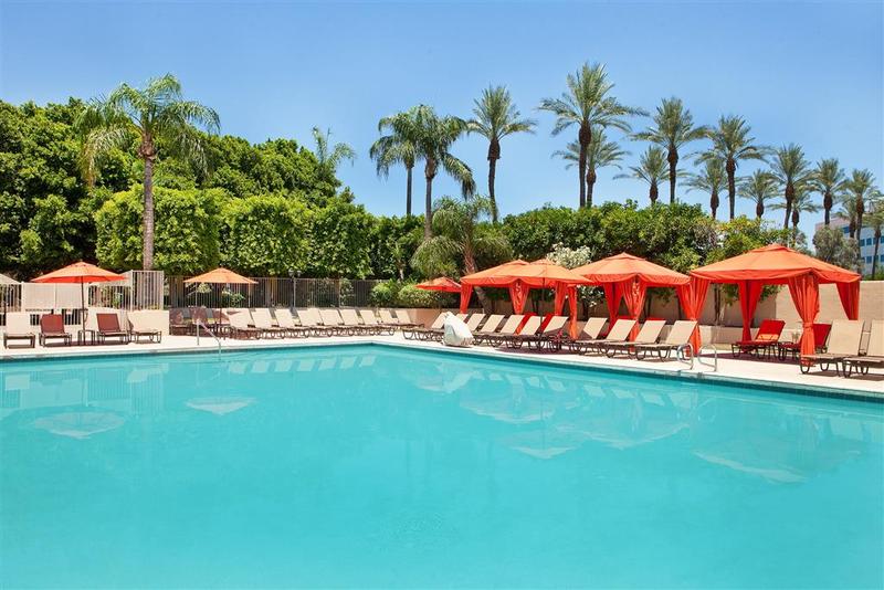 هتل Sheraton Crescent