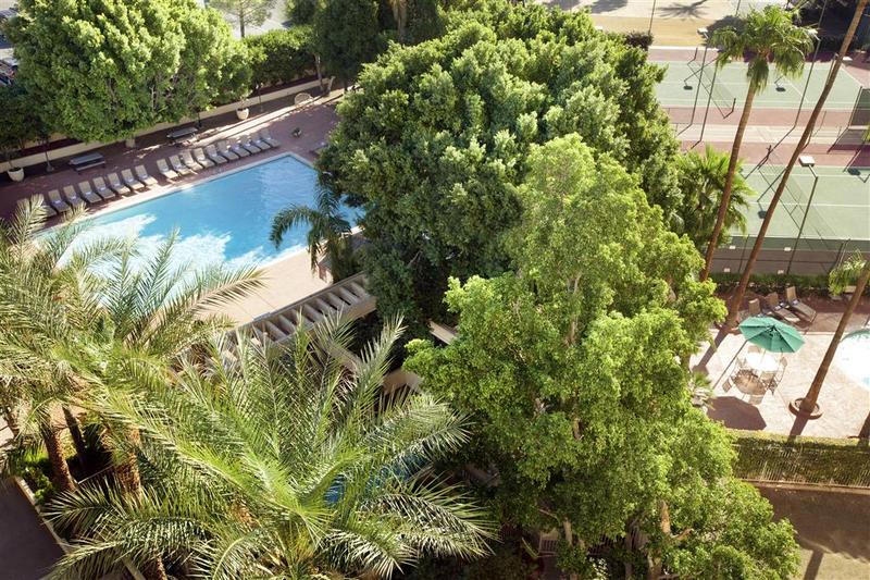 هتل Sheraton Crescent