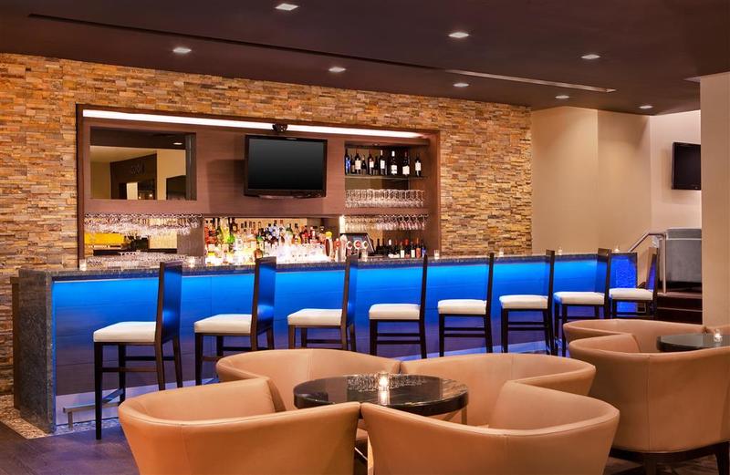 هتل Sheraton Crescent