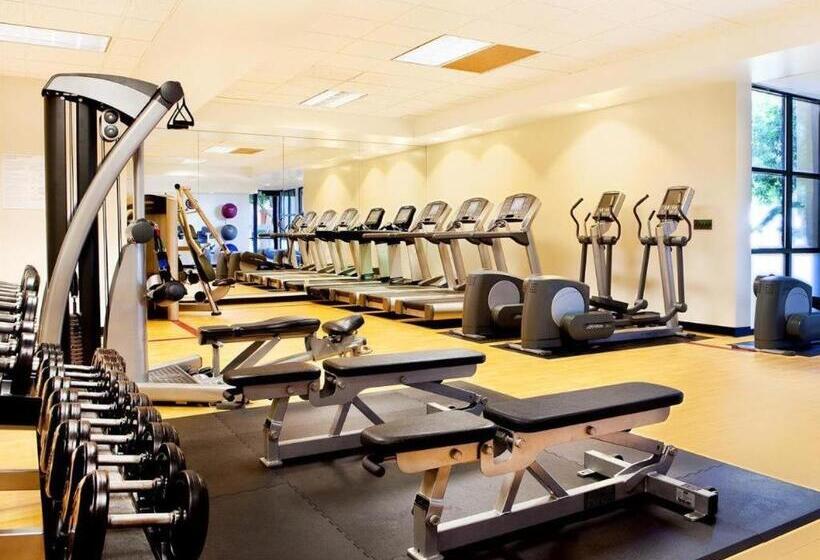 هتل Sheraton Crescent