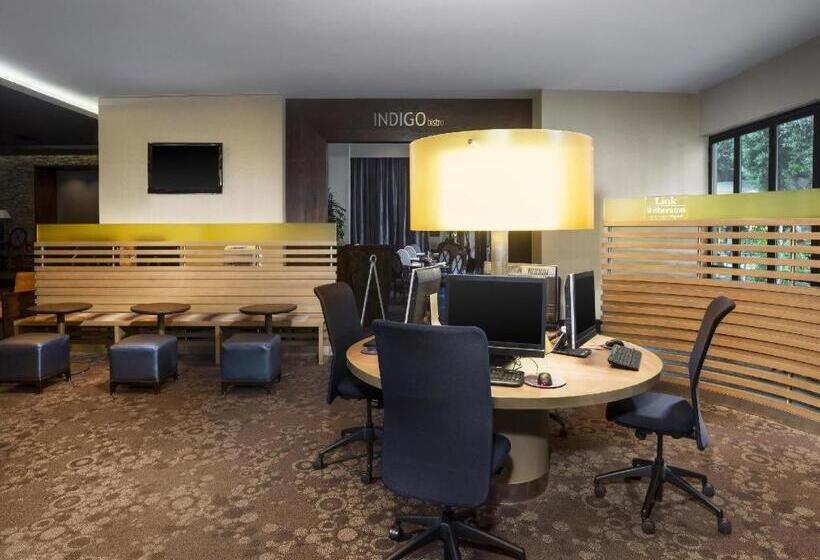 هتل Sheraton Crescent