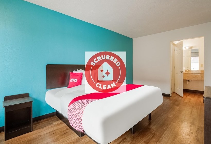 فندق St. Louis Lambert Airport