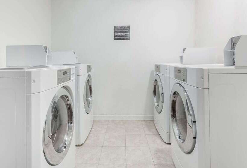 호텔 Super 8 By Wyndham Augusta