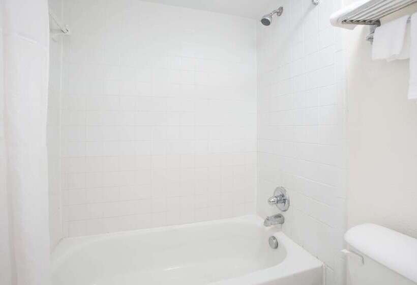 호텔 Super 8 By Wyndham Augusta