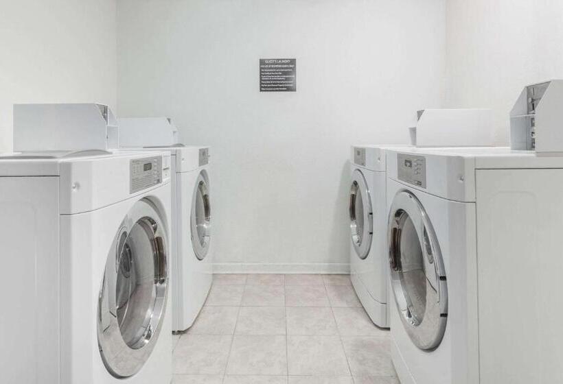 호텔 Super 8 By Wyndham Augusta