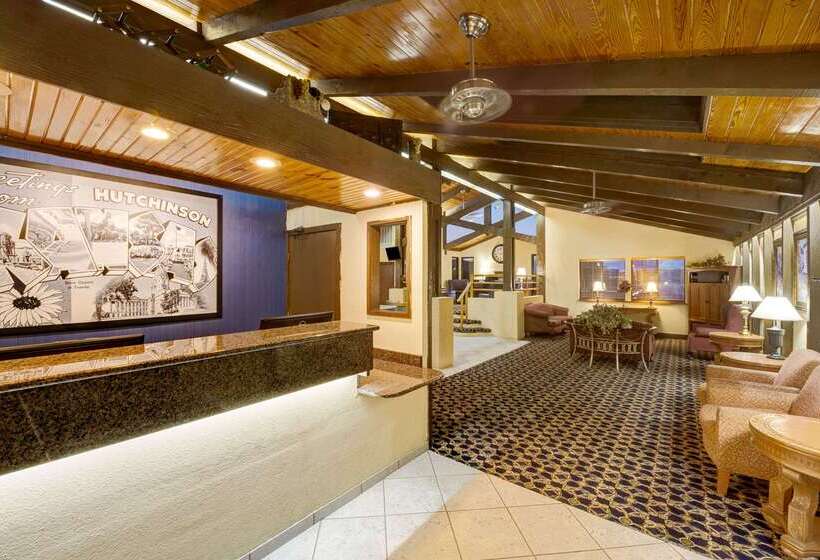 Отель Super 8 By Wyndham Hutchinson