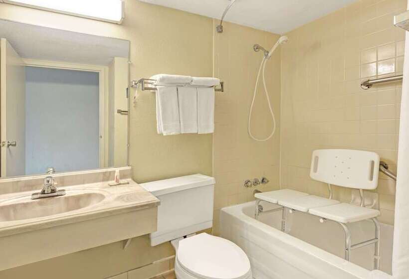 فندق Super 8 By Wyndham Indianapolis South