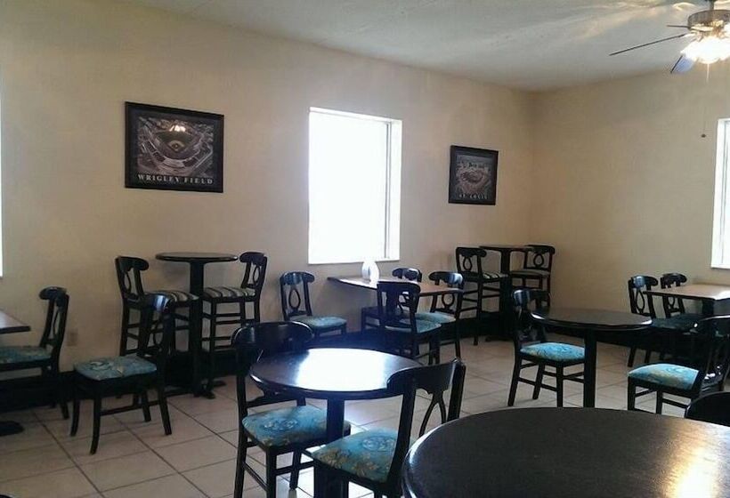 בית מלון כפרי Super 8 By Wyndham Indianapolis South