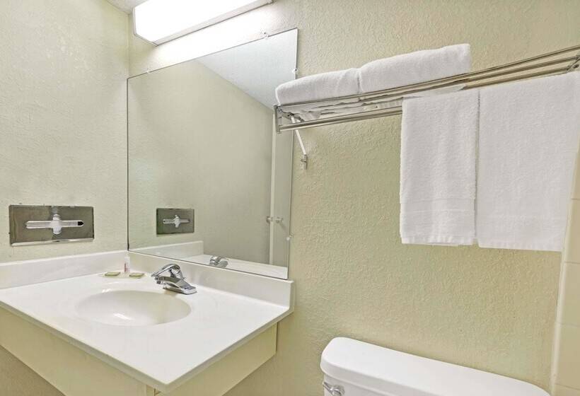 בית מלון כפרי Super 8 By Wyndham Indianapolis South