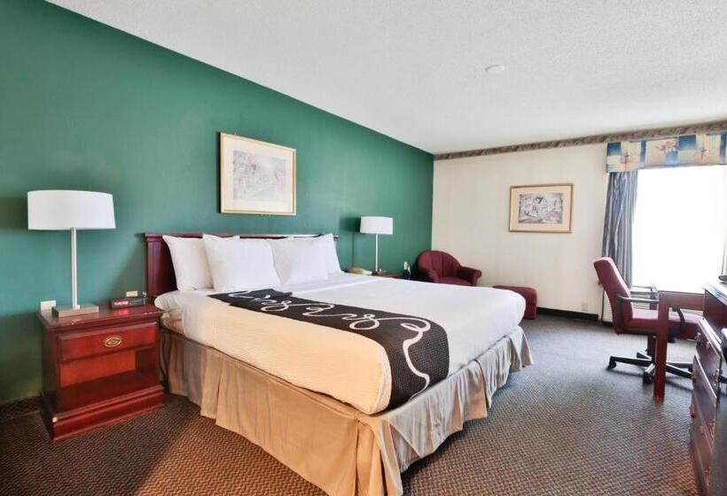 בית מלון כפרי The View Inn & Suites Bethlehem / Allentown / Lehigh Airport