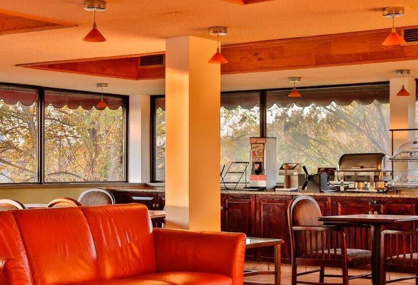 בית מלון כפרי The View Inn & Suites Bethlehem / Allentown / Lehigh Airport