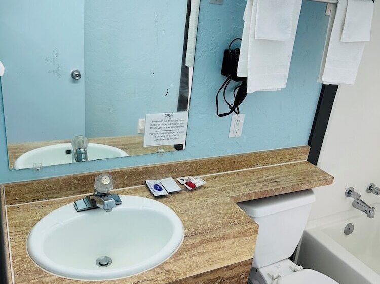 فندق Travel Inn & Suites