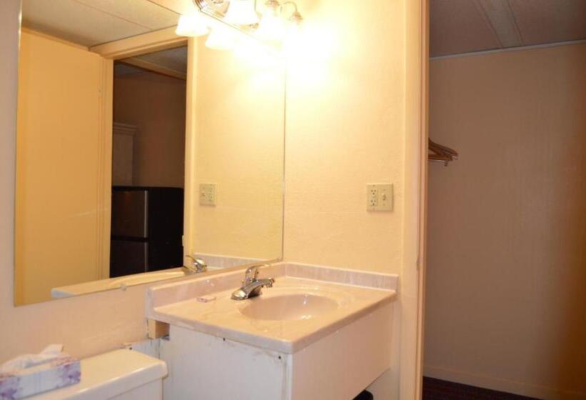 فندق Travelers Inn