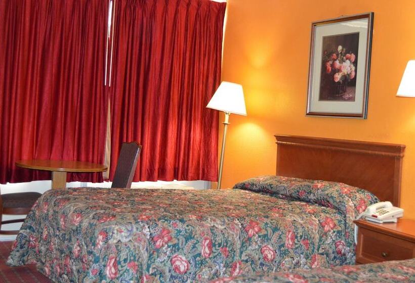 فندق Travelers Inn