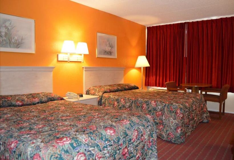 فندق Travelers Inn