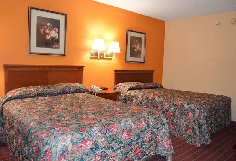 فندق Travelers Inn