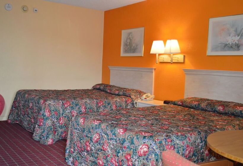 فندق Travelers Inn