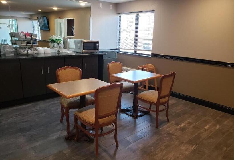 فندق Travelodge By Wyndham Brooklyn Center