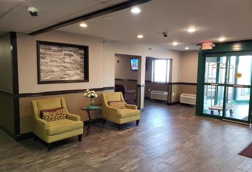 فندق Travelodge By Wyndham Brooklyn Center